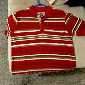 Slightly worn, medium GH BASS EARTH collar shirt.